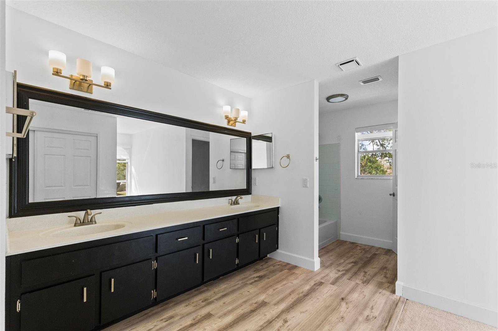 1927 PALM VIEW DRIVE