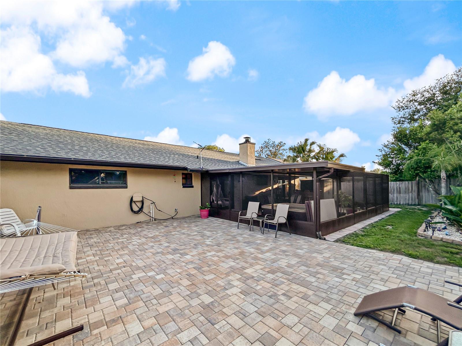 STERLING OAKS - Residential