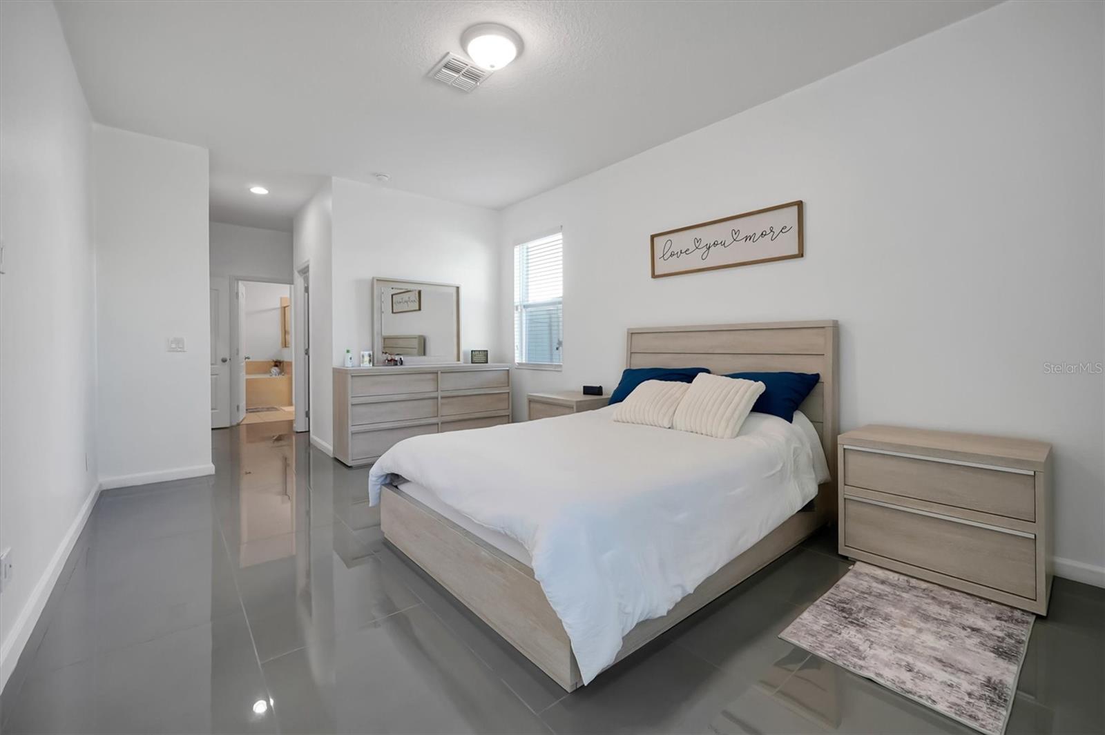 JOHNS LAKE LNDG PH 3 - Residential