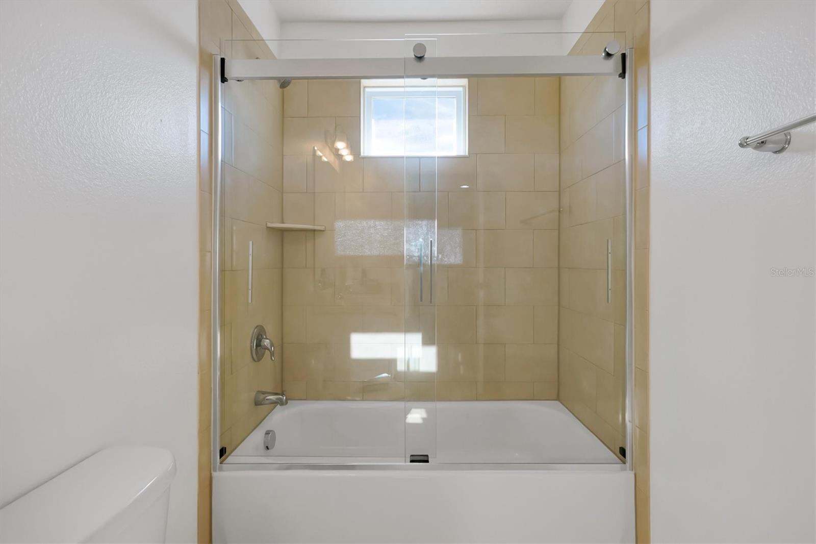 JOHNS LAKE LNDG PH 3 - Residential