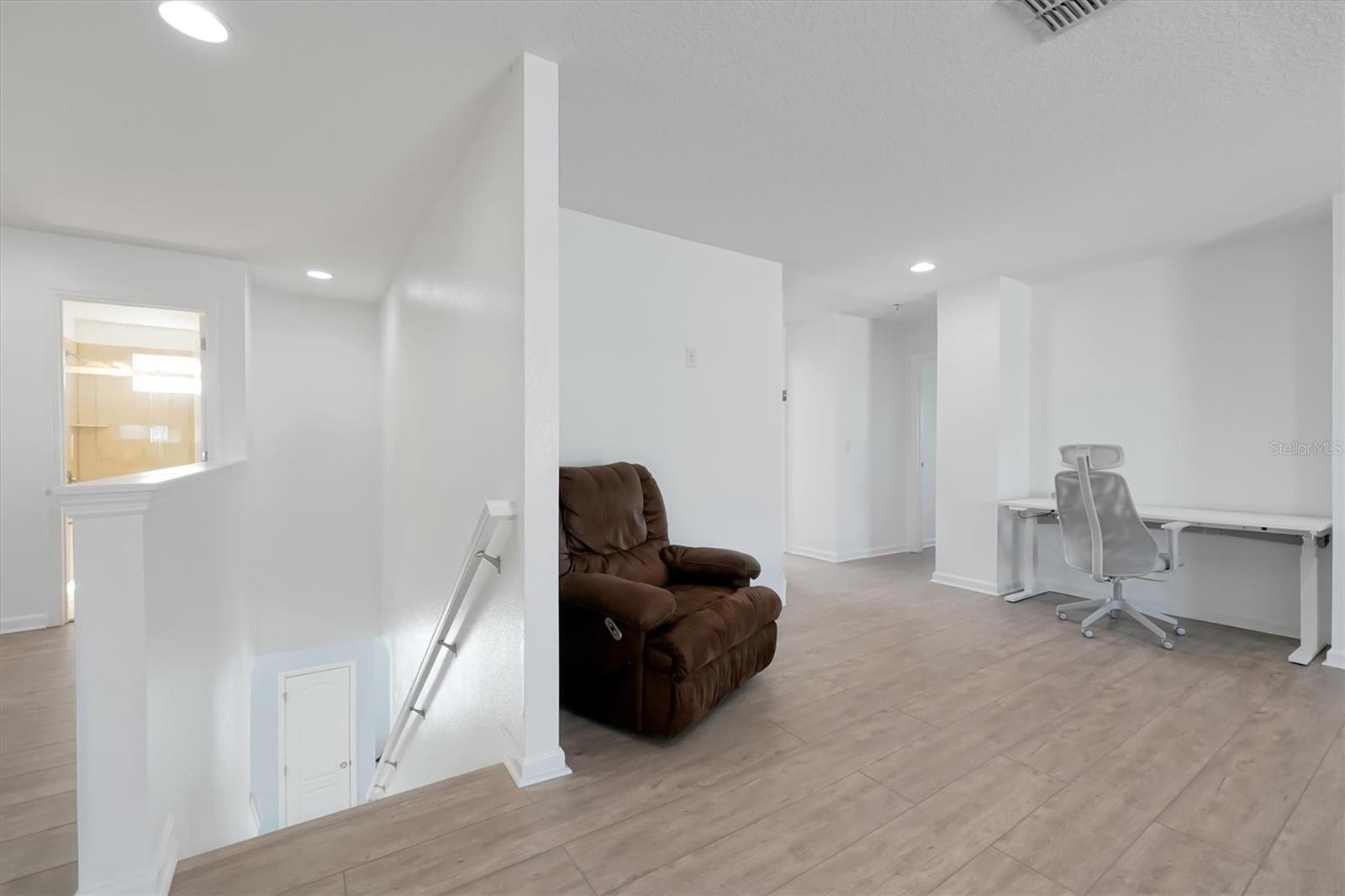 JOHNS LAKE LNDG PH 3 - Residential