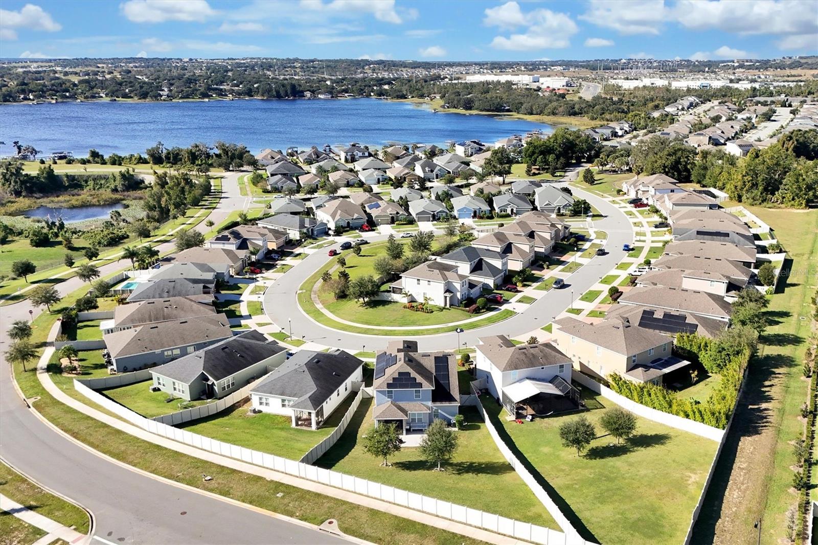 JOHNS LAKE LNDG PH 3 - Residential