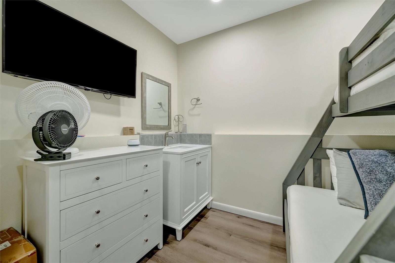 SEAMARK CONDO - Residential