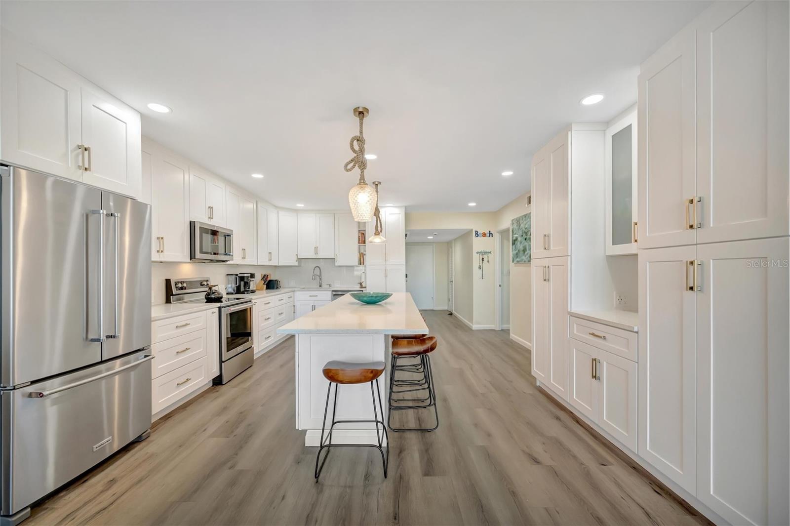 SEAMARK CONDO - Residential