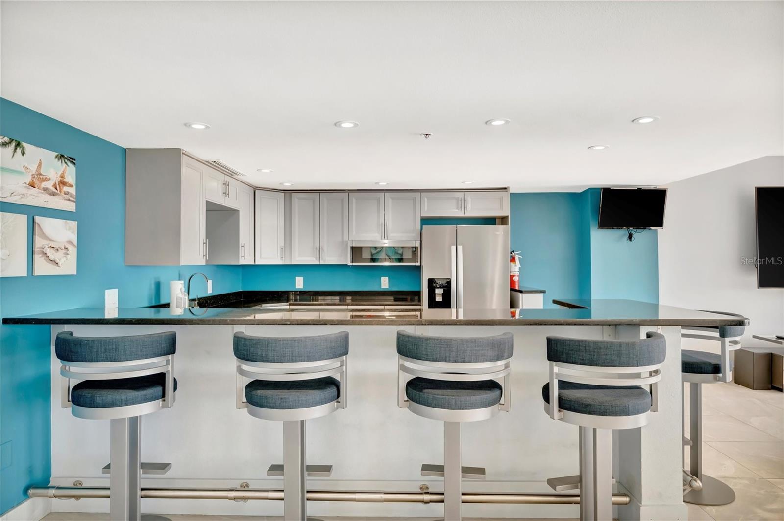 SEAMARK CONDO - Residential