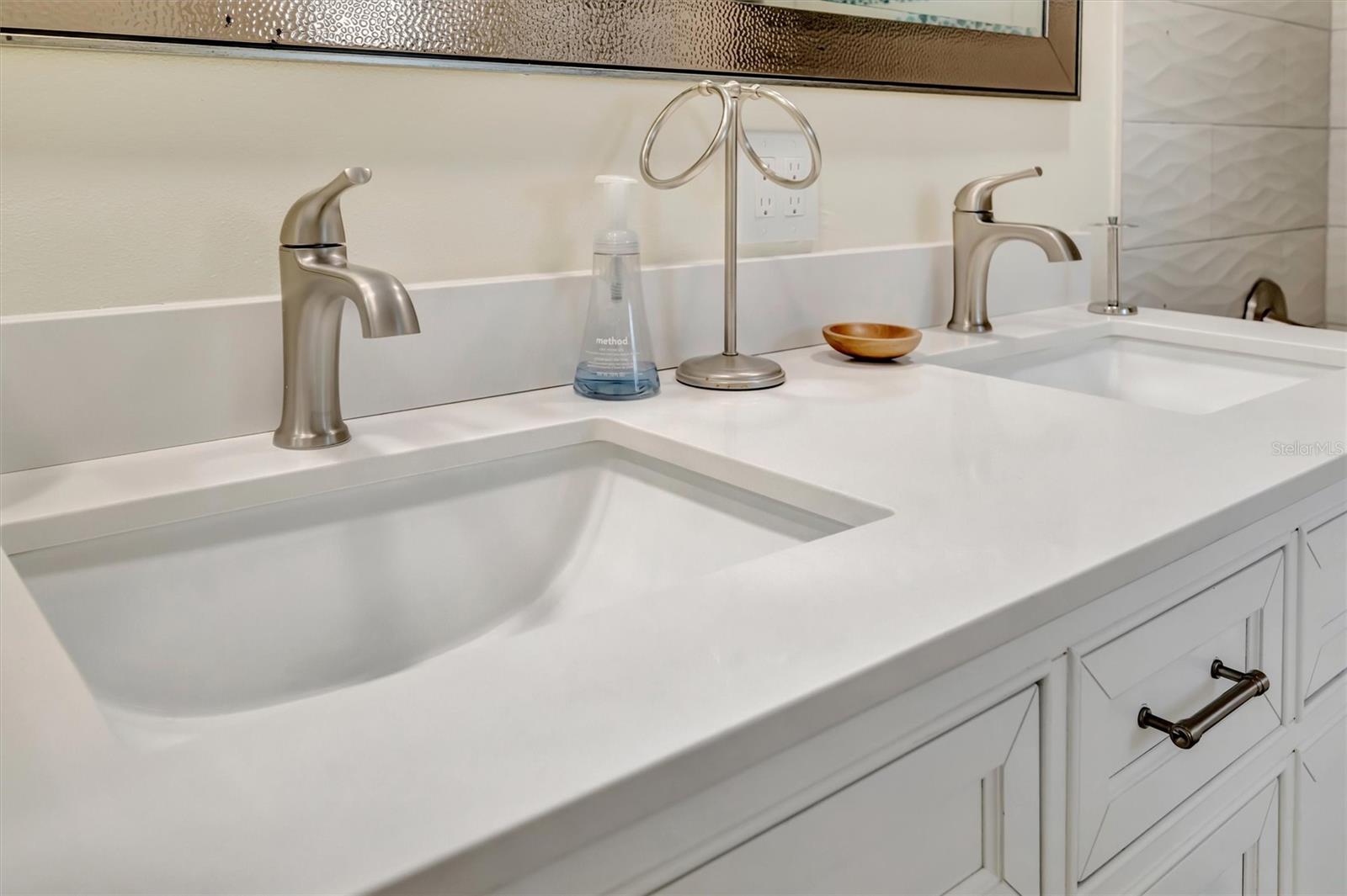 SEAMARK CONDO - Residential