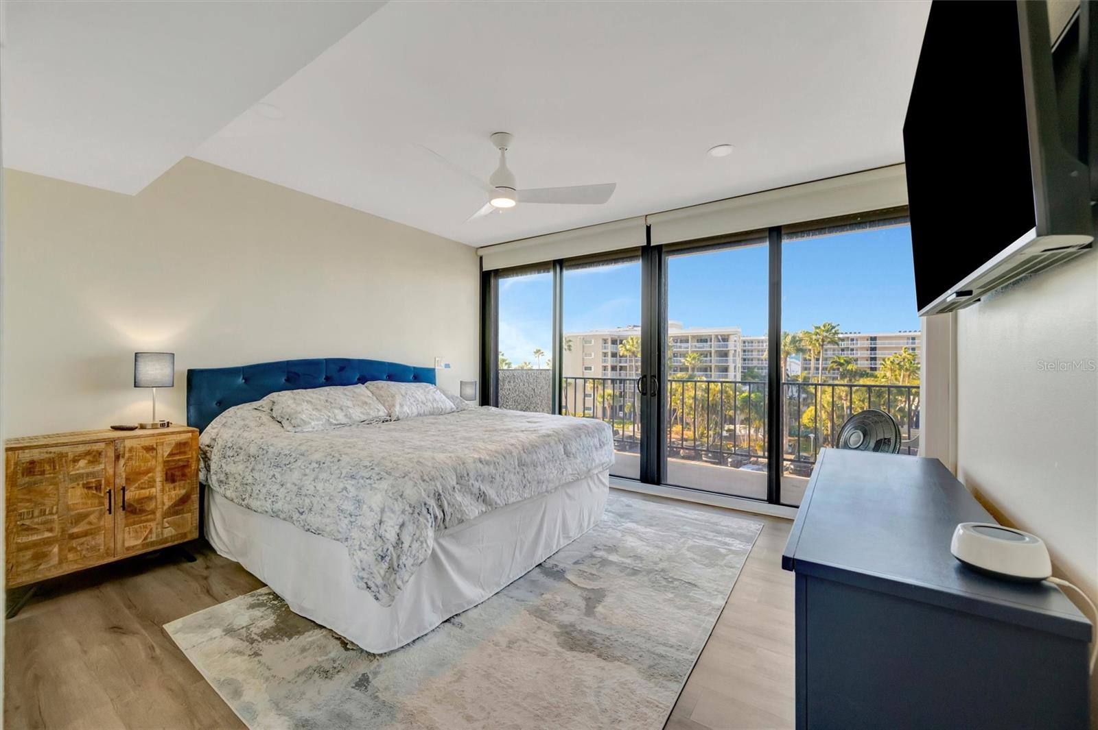 SEAMARK CONDO - Residential