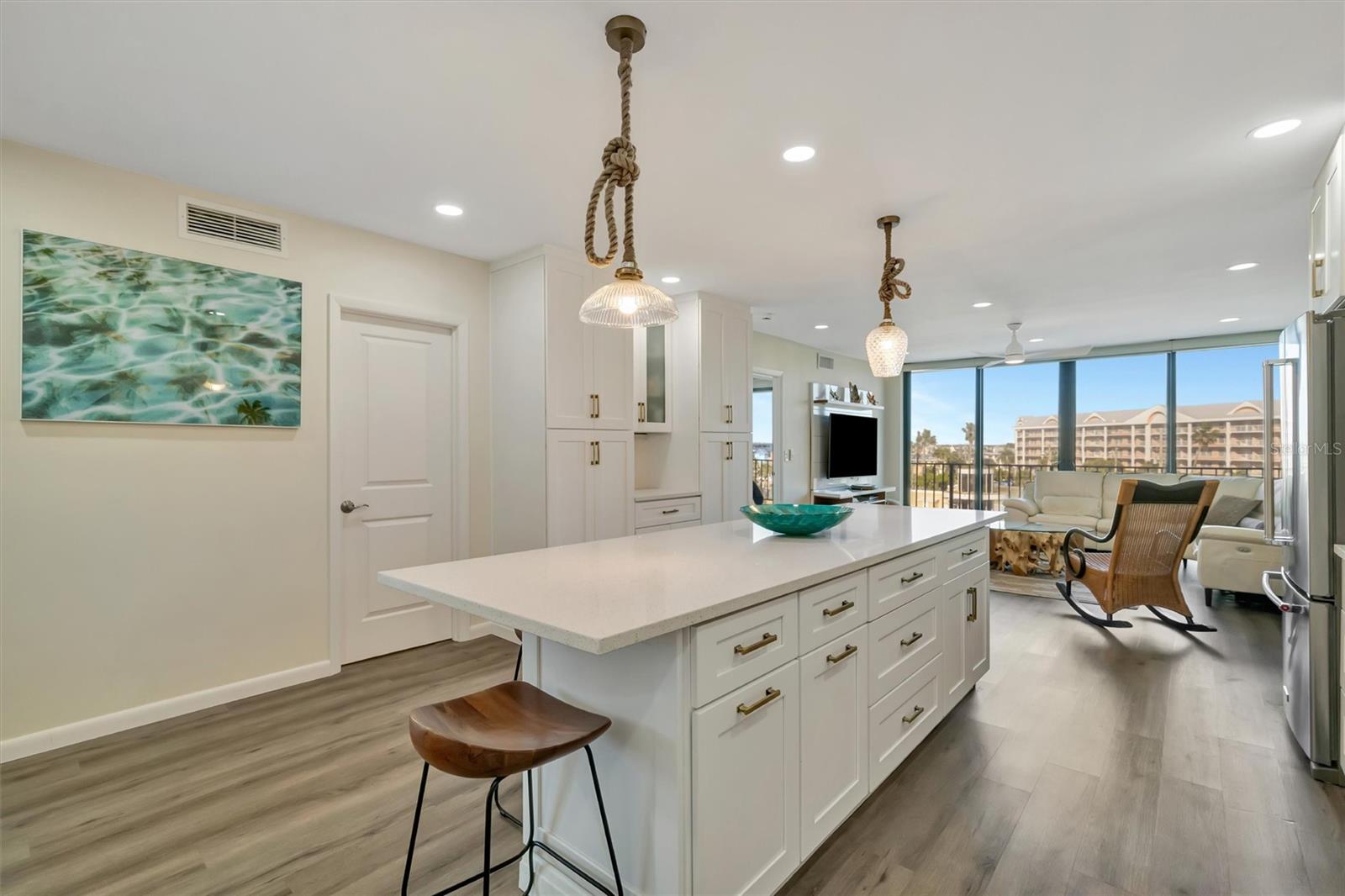 SEAMARK CONDO - Residential