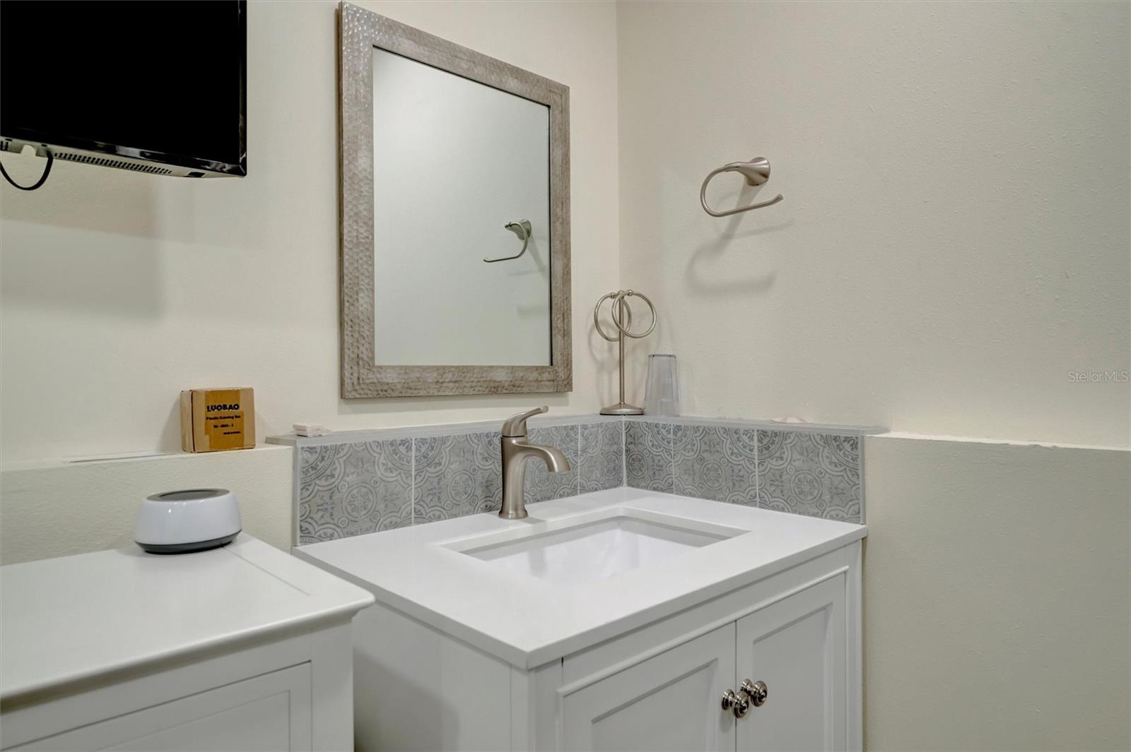 SEAMARK CONDO - Residential