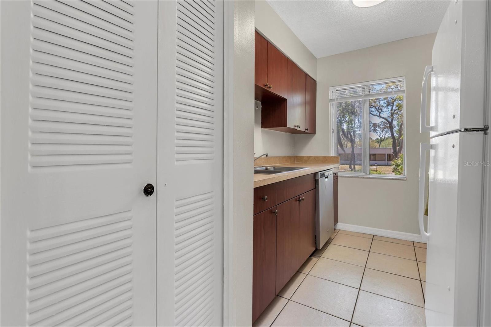 PLACE ONE A CONDO - Residential Lease