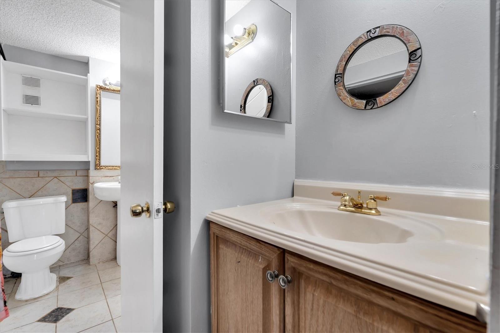 PLACE ONE A CONDO - Residential Lease
