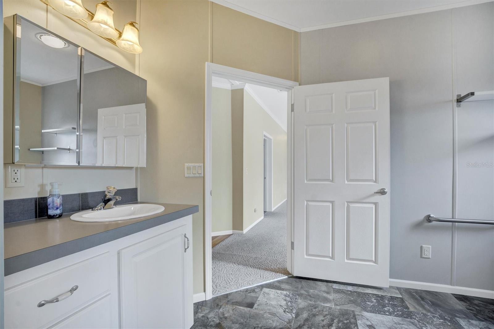 TWIN FOUNTAINS CLUB INC - Residential