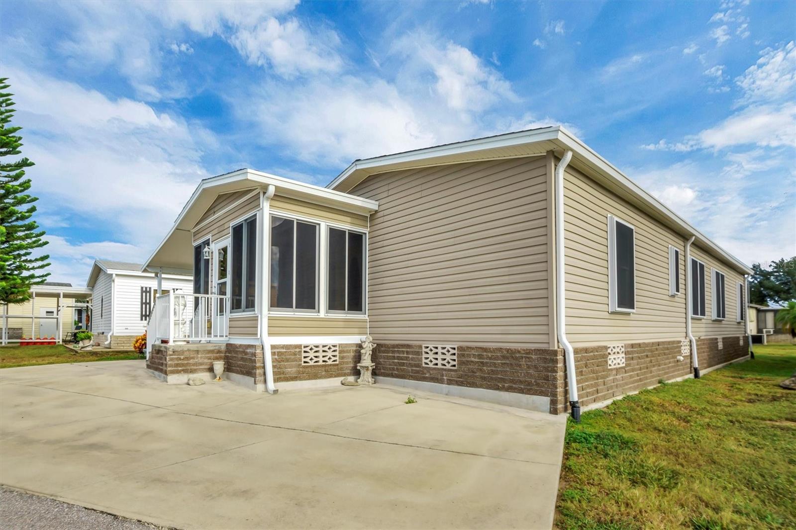 TWIN FOUNTAINS CLUB INC - Residential