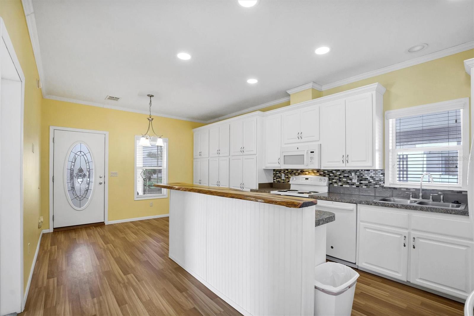 TWIN FOUNTAINS CLUB INC - Residential