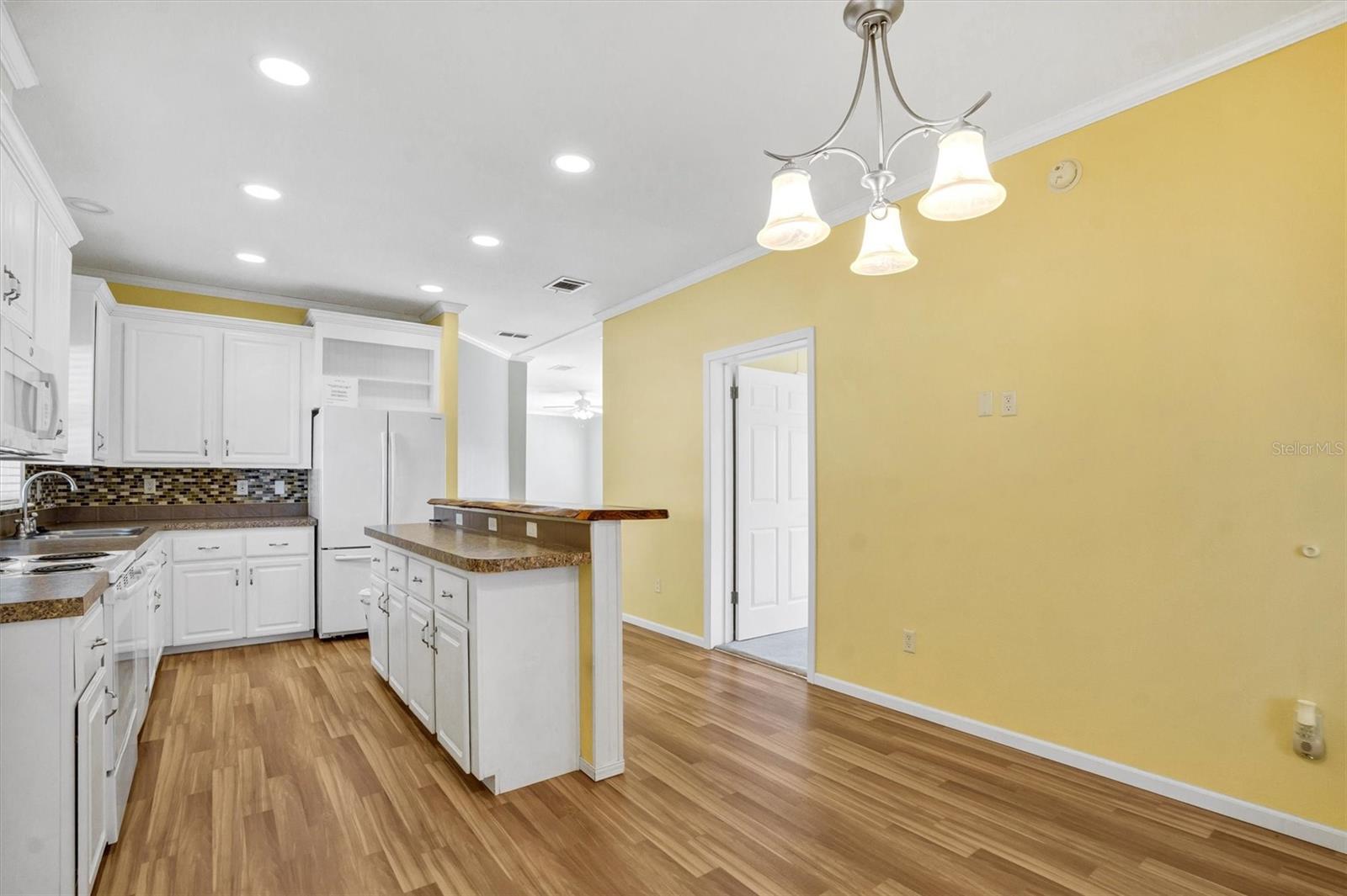 TWIN FOUNTAINS CLUB INC - Residential