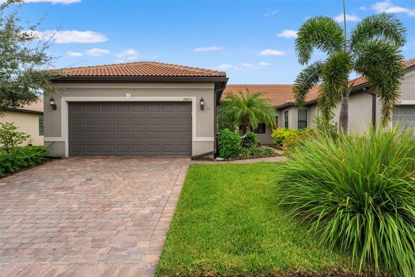 18831 LANUVIO ST, VENICE, FL 34293 - Image 338a625dac2f5b2f4fc90a1b257e8e5c/462482543