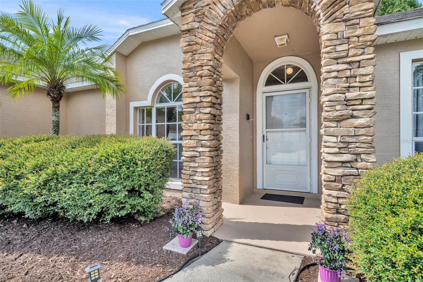 335 OAKPARK LOOP