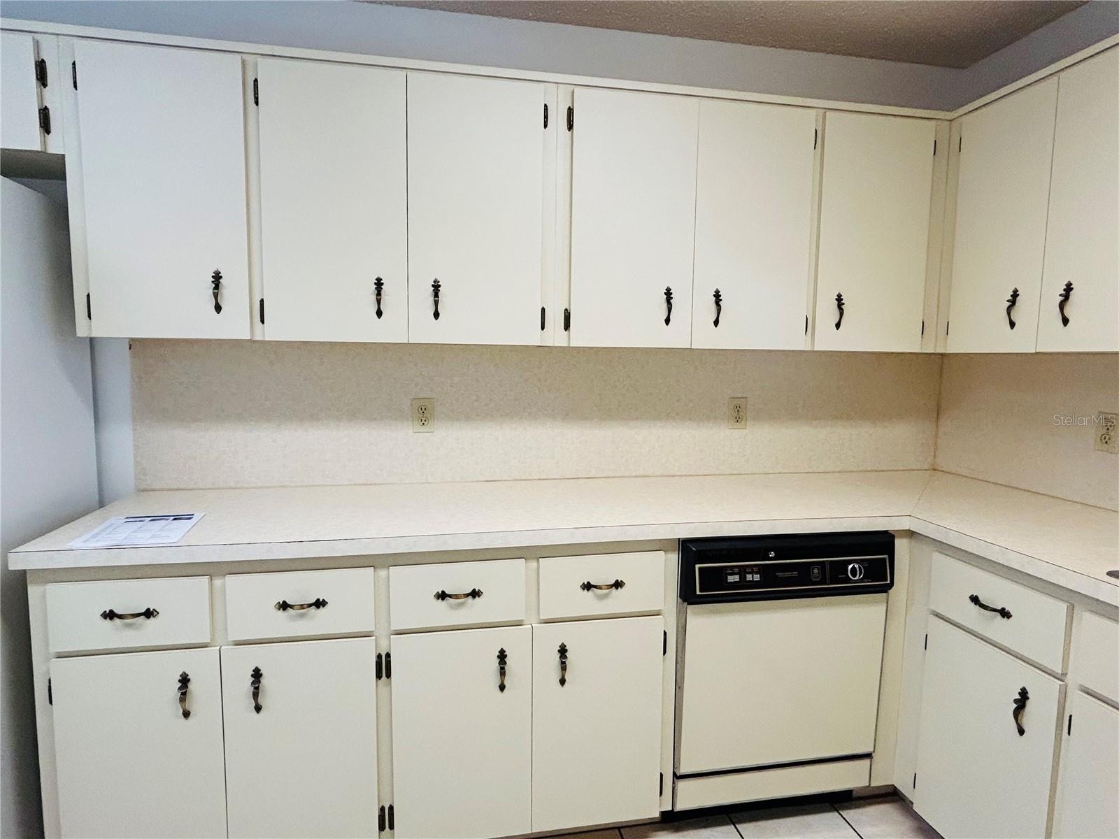 CIRCLE SQUARE WOODS - Residential