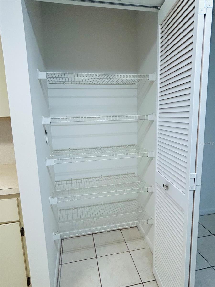 CIRCLE SQUARE WOODS - Residential