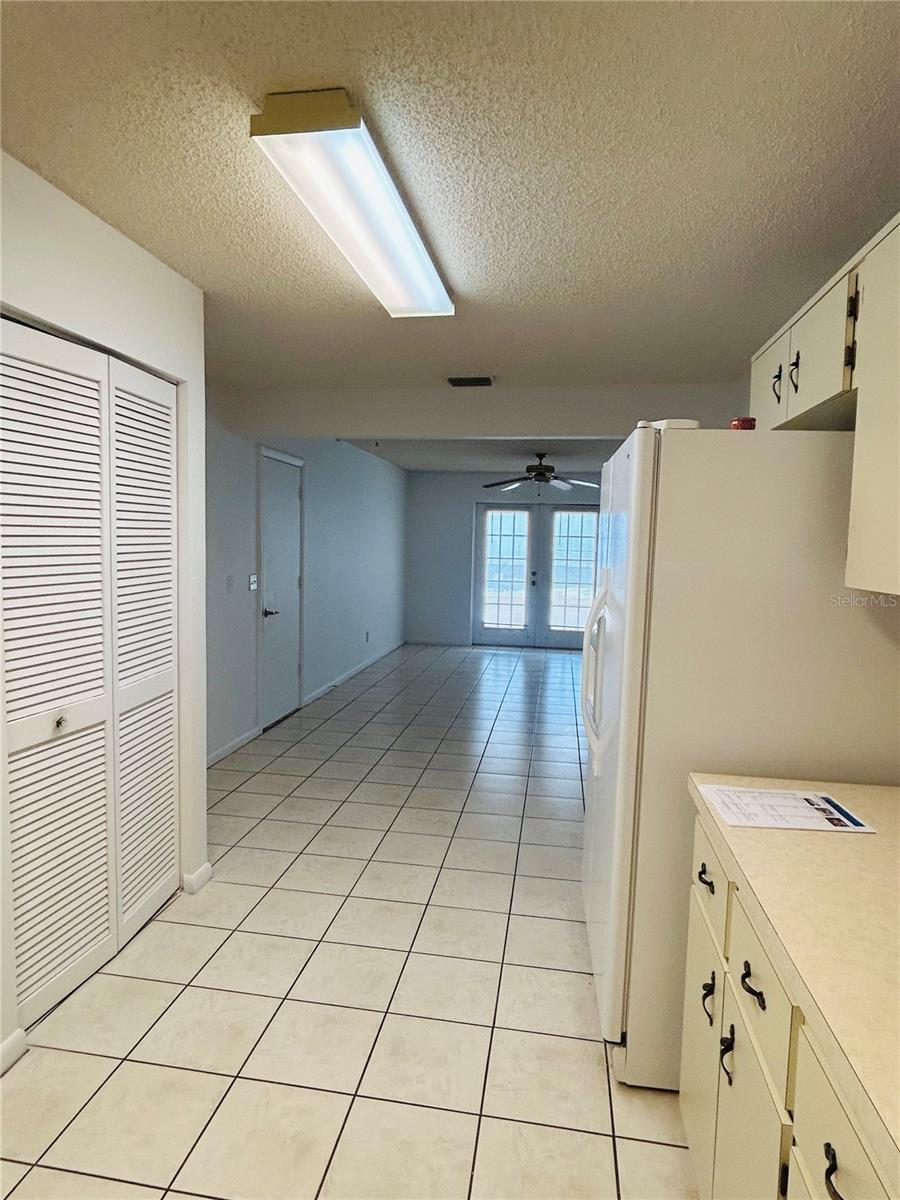 CIRCLE SQUARE WOODS - Residential