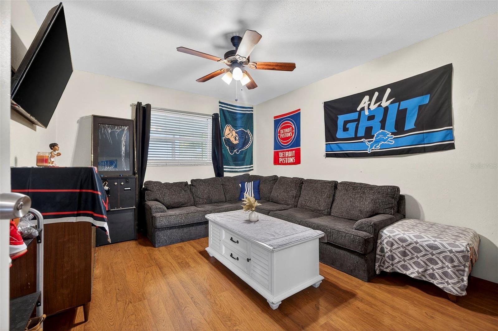 SALINAS EUCLID PARK SUB - Residential Income