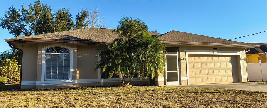 Come take a look at the well located 3 bedroom home near US 41 and I 75.   Open Floor Plan, sliding glass doors off the dining area and master bedroom bring you to your large screened lanai under roof over looking your large private backyard.  Roof is just 3 years old.
Split floor plan, generous bedroom sizes.