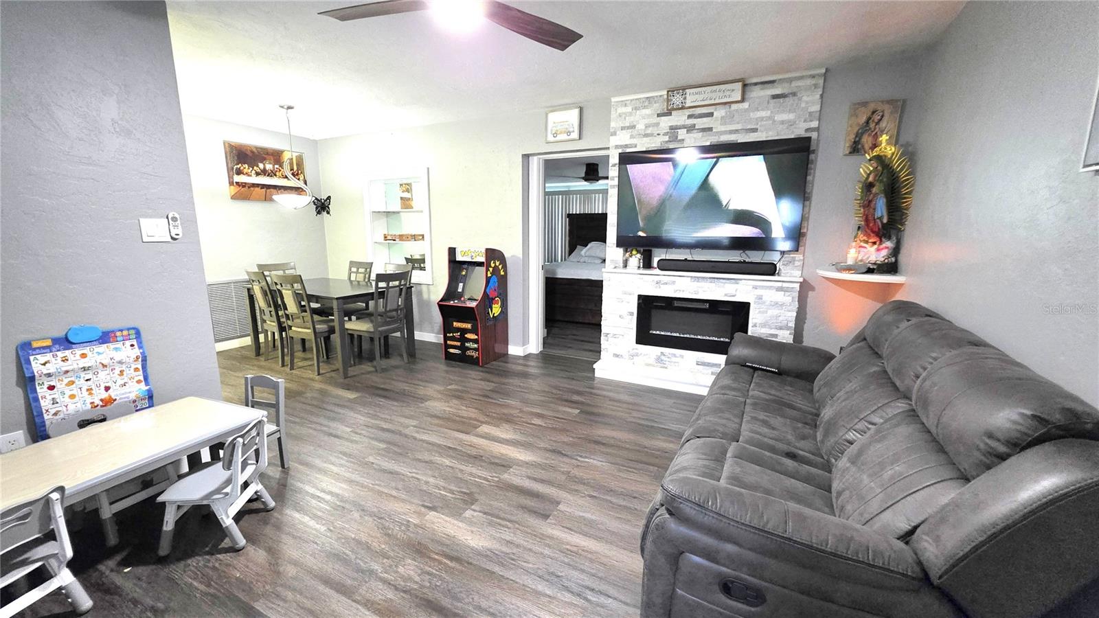 TANGELO PARK FIRST ADD - Residential