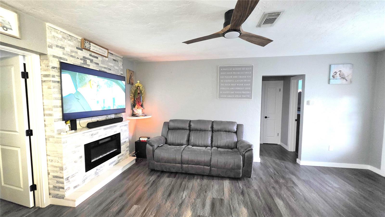 TANGELO PARK FIRST ADD - Residential