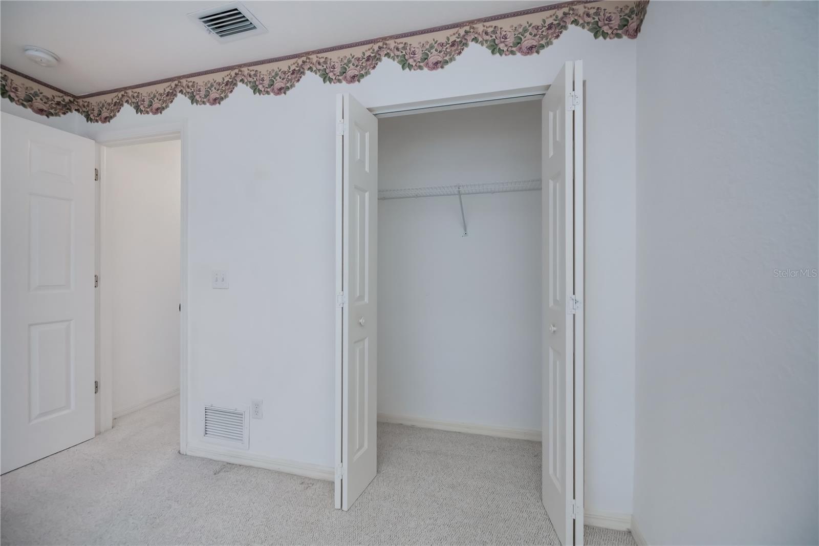 HERITAGE OAK PARK WATERS EDGE - Residential