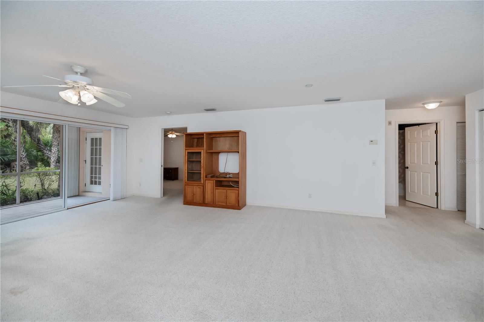 HERITAGE OAK PARK WATERS EDGE - Residential