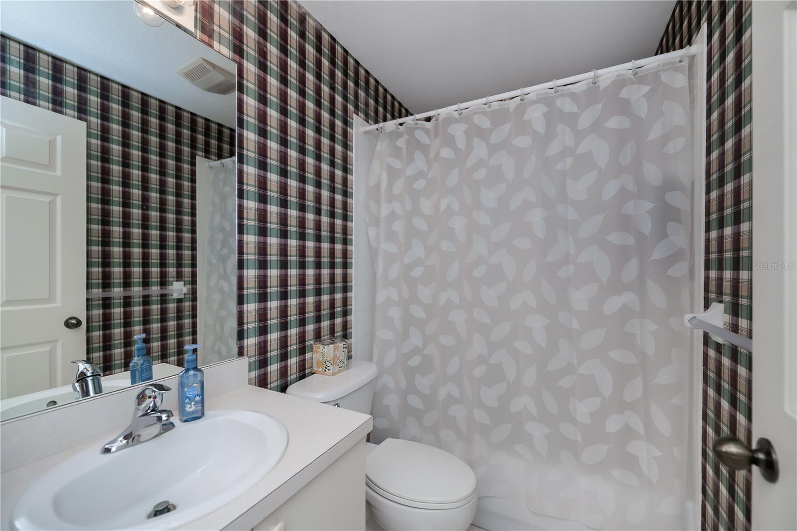 HERITAGE OAK PARK WATERS EDGE - Residential