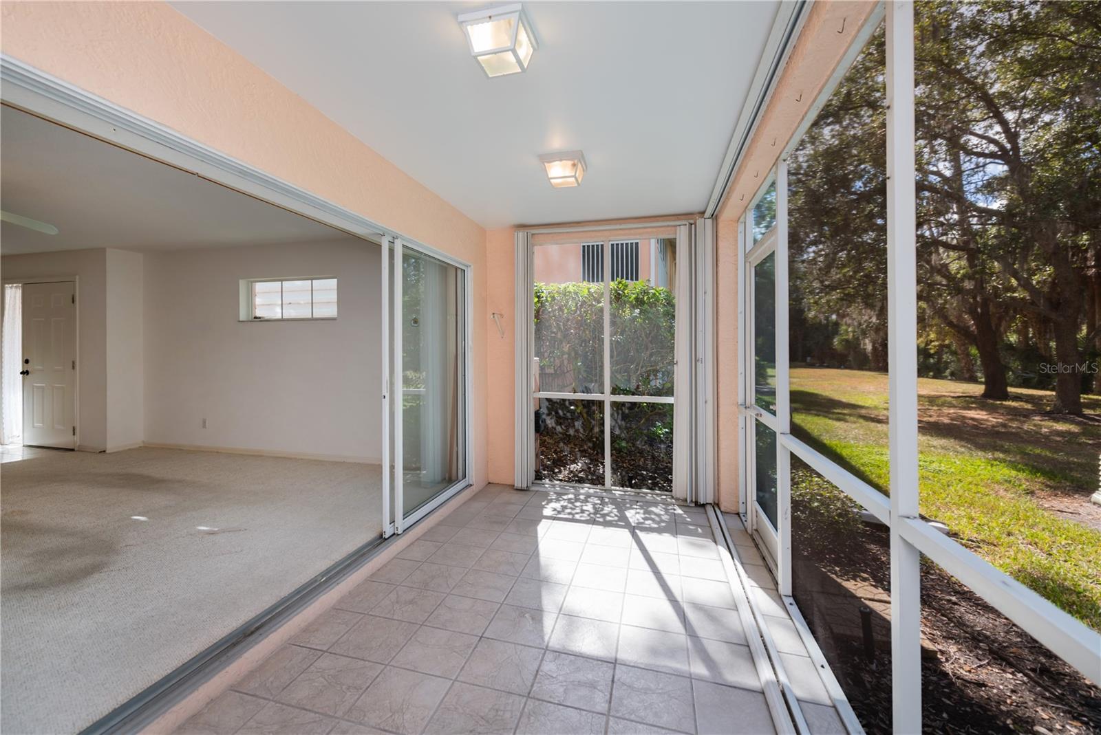 HERITAGE OAK PARK WATERS EDGE - Residential