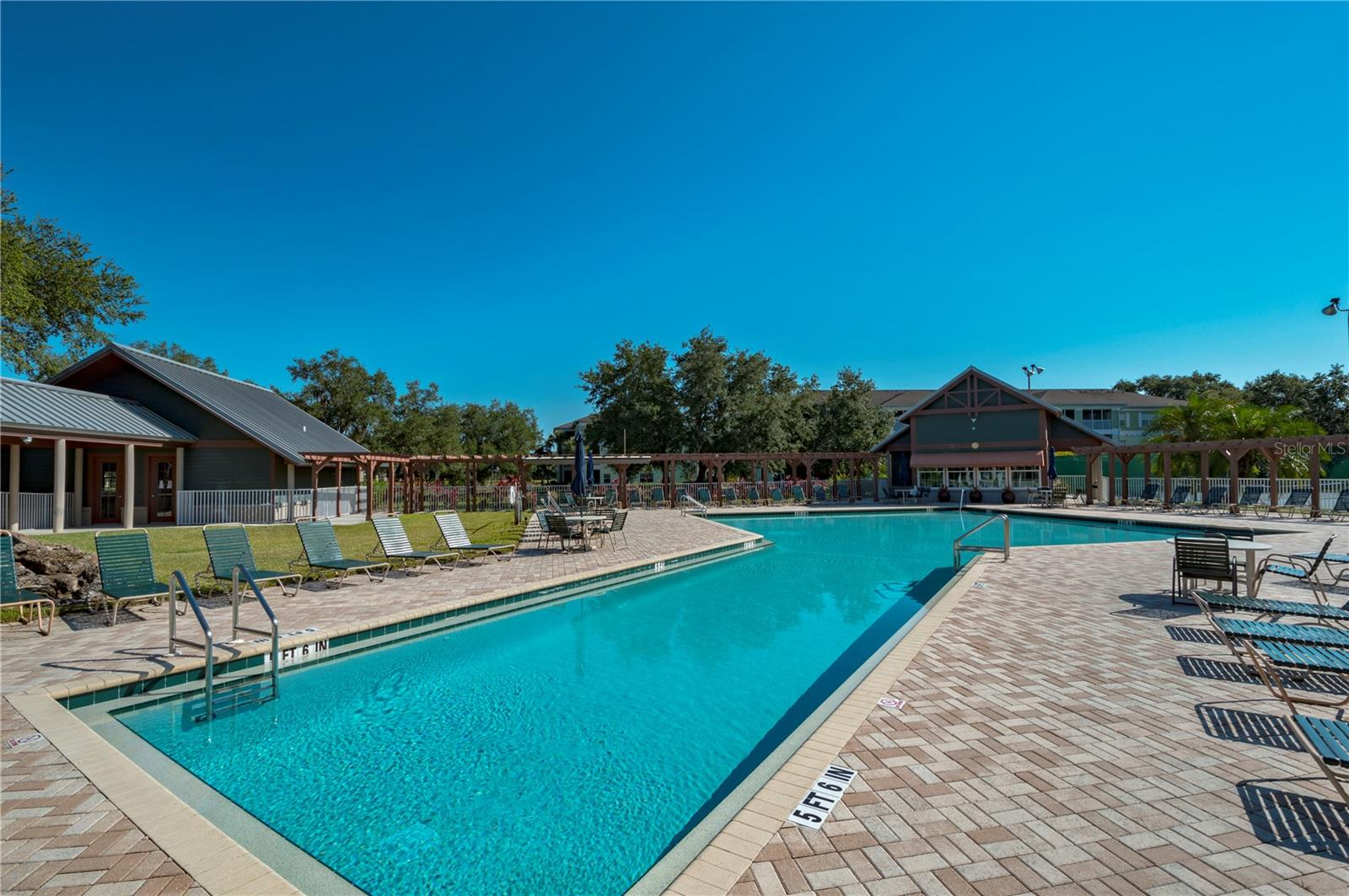 HERITAGE OAK PARK WATERS EDGE - Residential