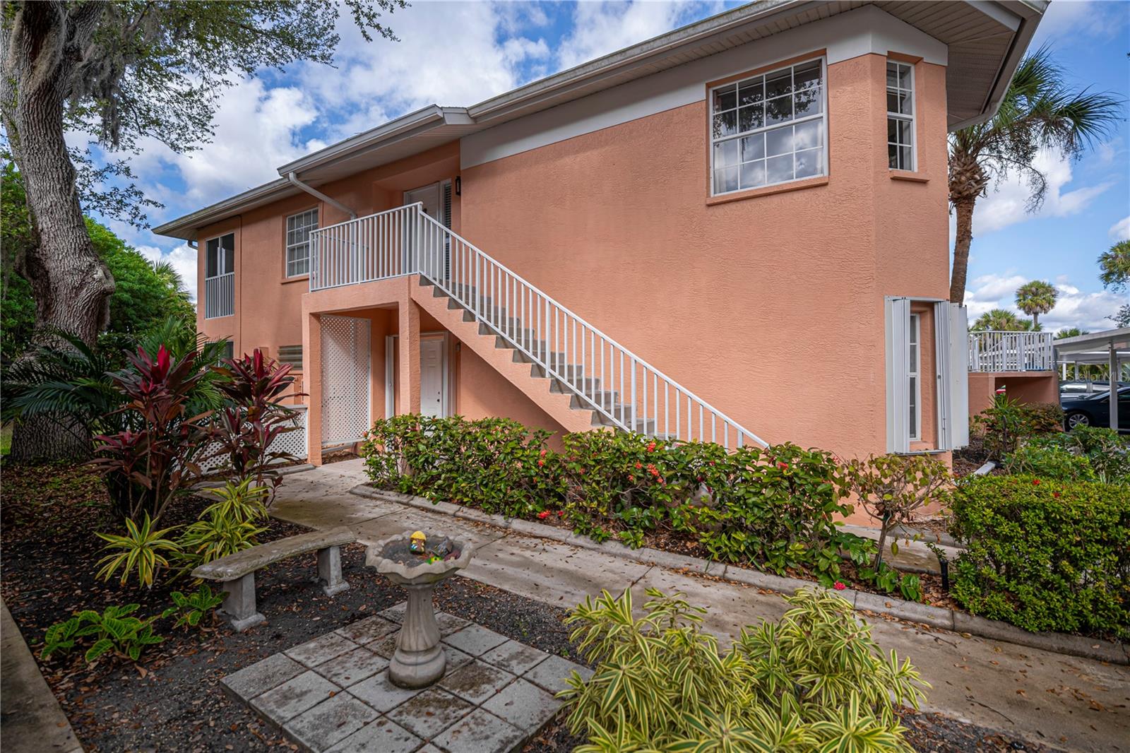 HERITAGE OAK PARK WATERS EDGE - Residential