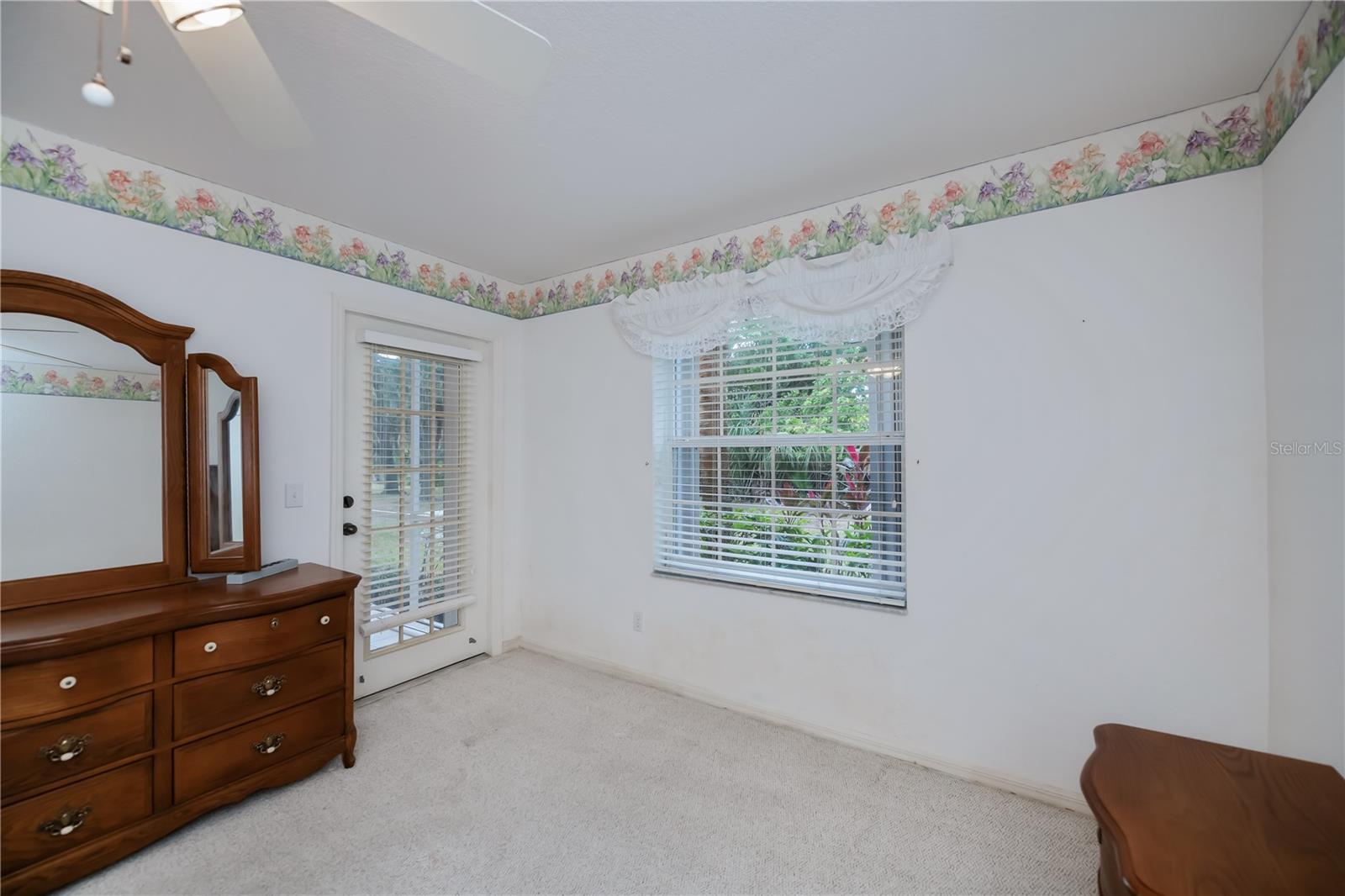 HERITAGE OAK PARK WATERS EDGE - Residential