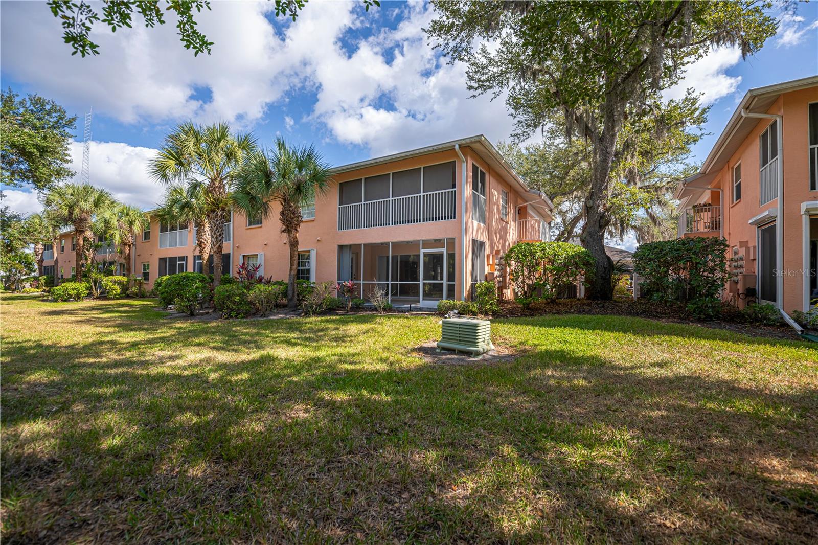 HERITAGE OAK PARK WATERS EDGE - Residential