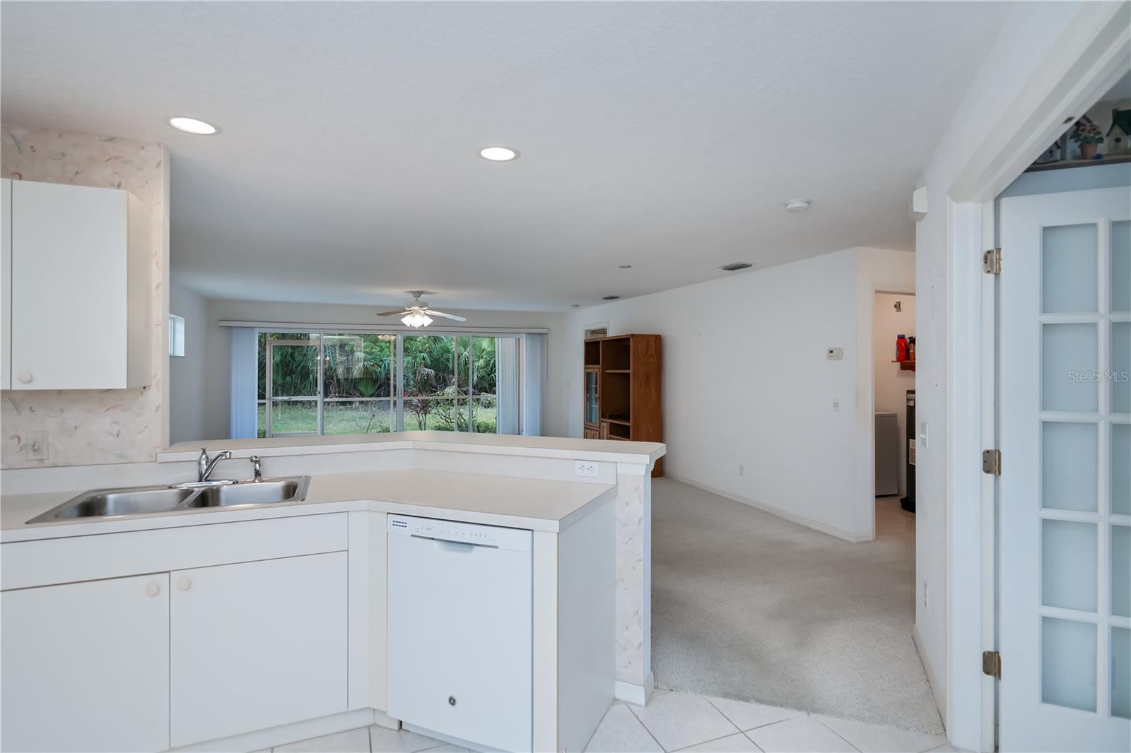 HERITAGE OAK PARK WATERS EDGE - Residential