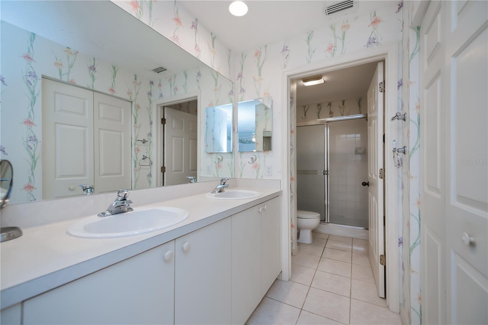 HERITAGE OAK PARK WATERS EDGE - Residential