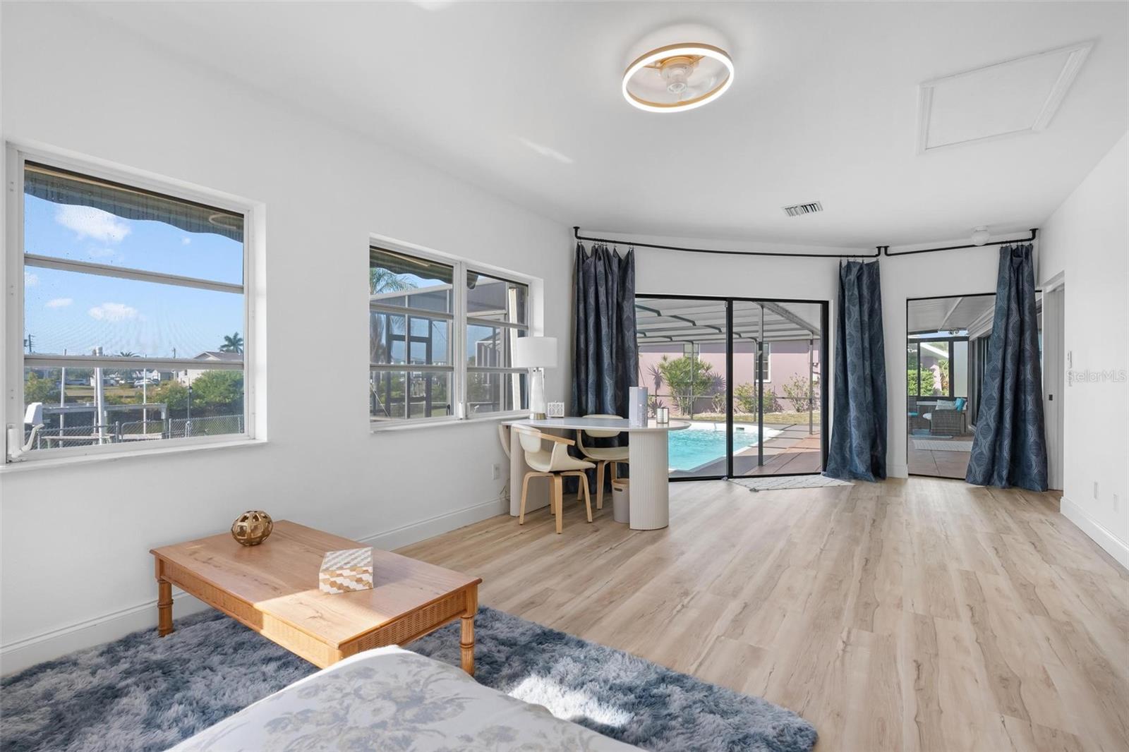 WATERFRONT ESTATES - Residential