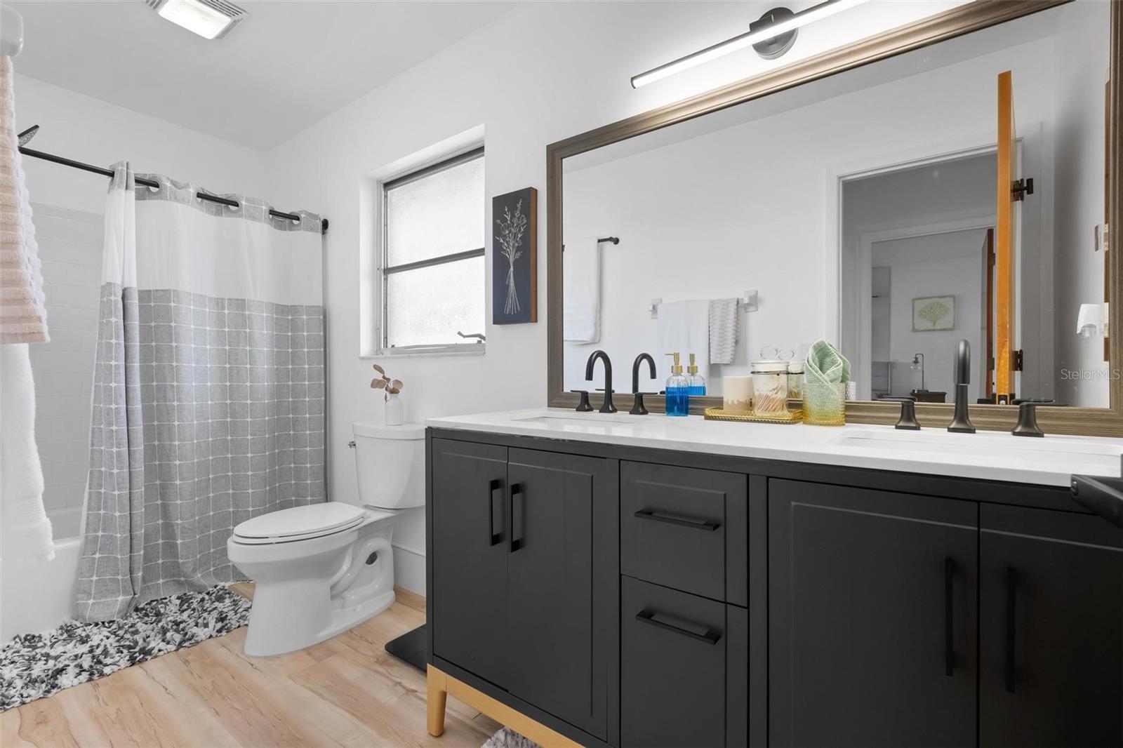 WATERFRONT ESTATES - Residential