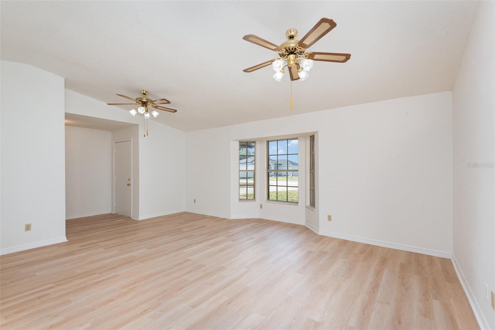 DELTONA LAKES UNIT 27 - Residential