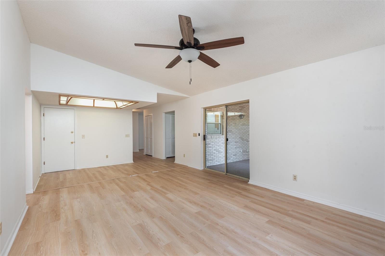 DELTONA LAKES UNIT 27 - Residential