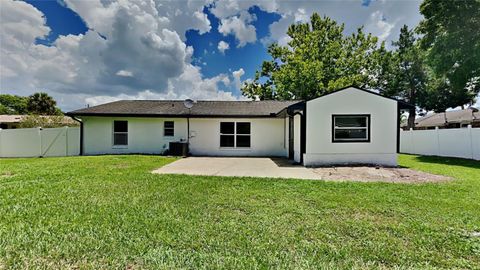 A home in DELAND