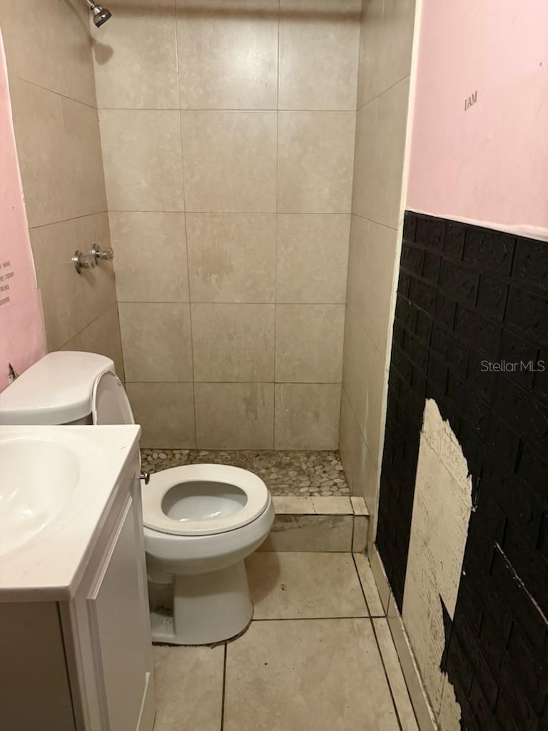 COURTNEY TERRACE SUB - Residential Income