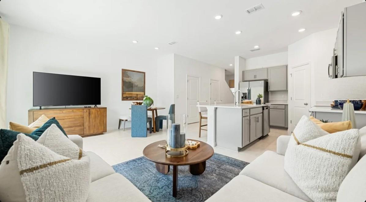 TOWNS AT TIBURON - Residential