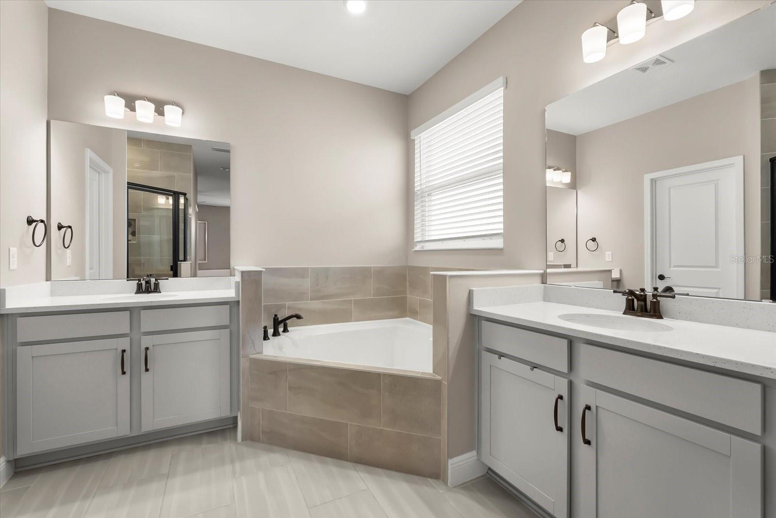 VILLAGES/MINNEOLA HILLS PH 3 - Residential