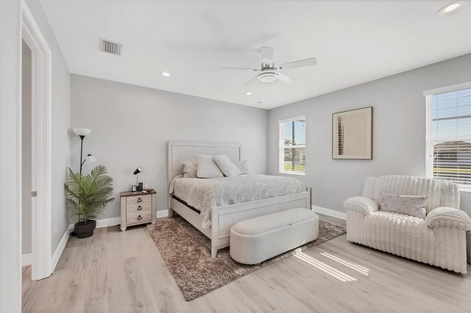 LEGENDS BAY - Residential