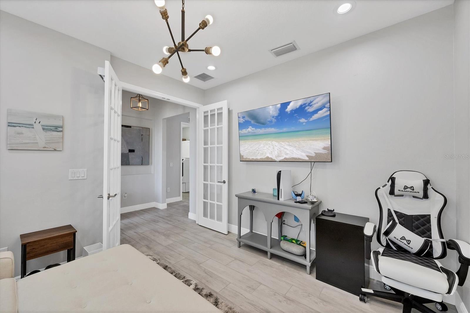 LEGENDS BAY - Residential