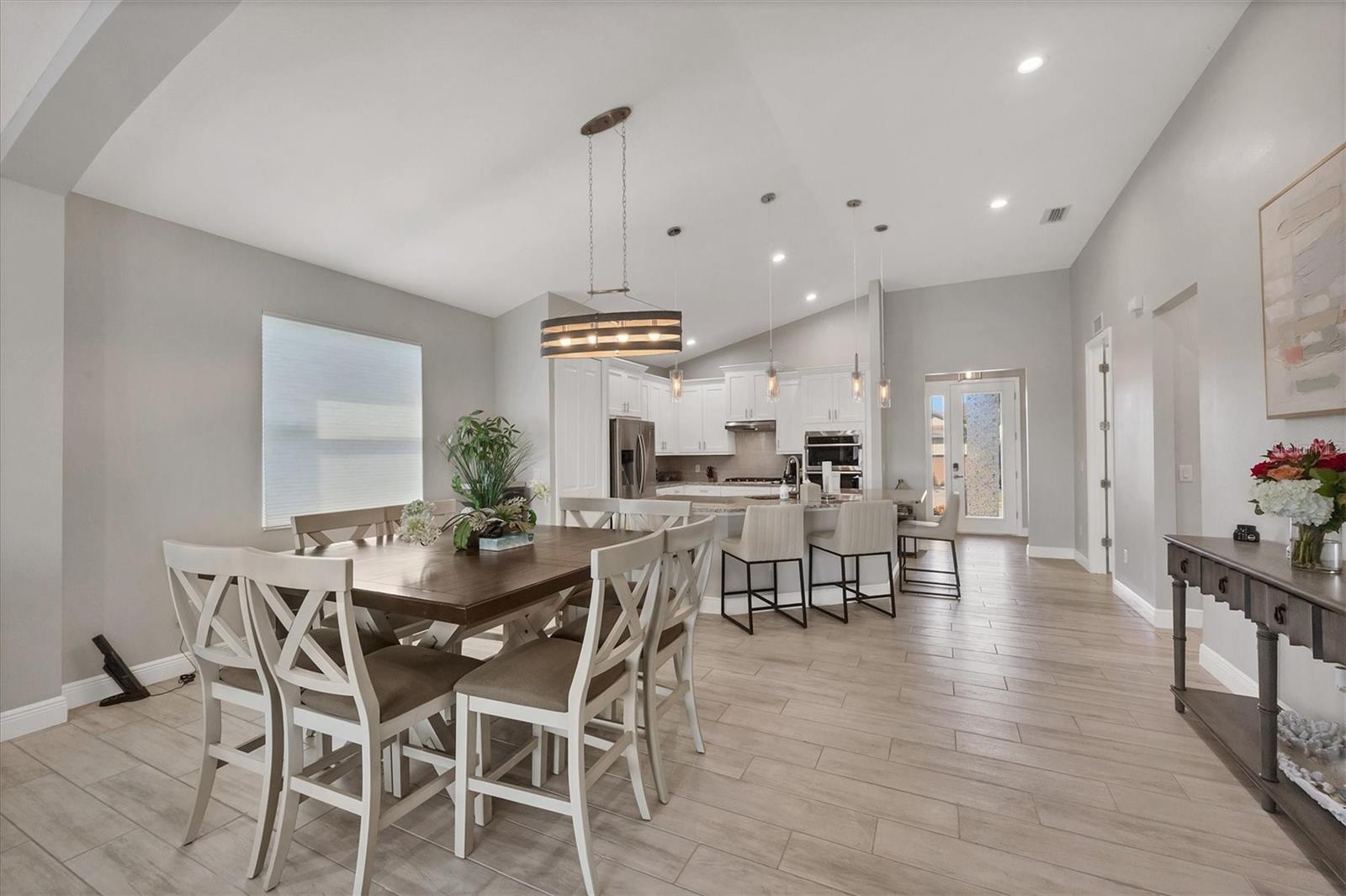 LEGENDS BAY - Residential