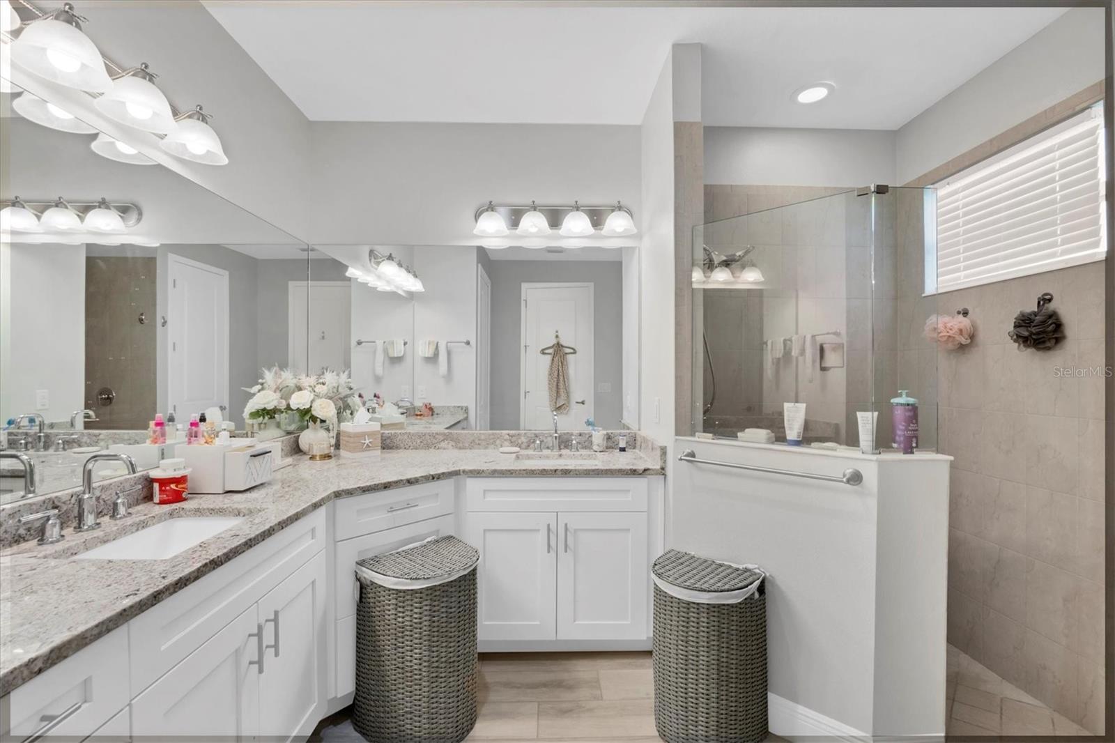 LEGENDS BAY - Residential